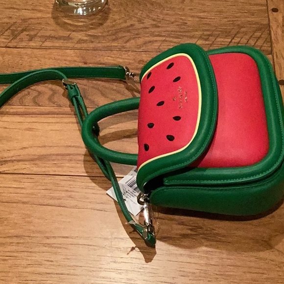 ⭐️⭐️HOST PICK ⭐️⭐️Kate Spade Puffy Melon Mini Bag. NWT - Picture 3 of 8